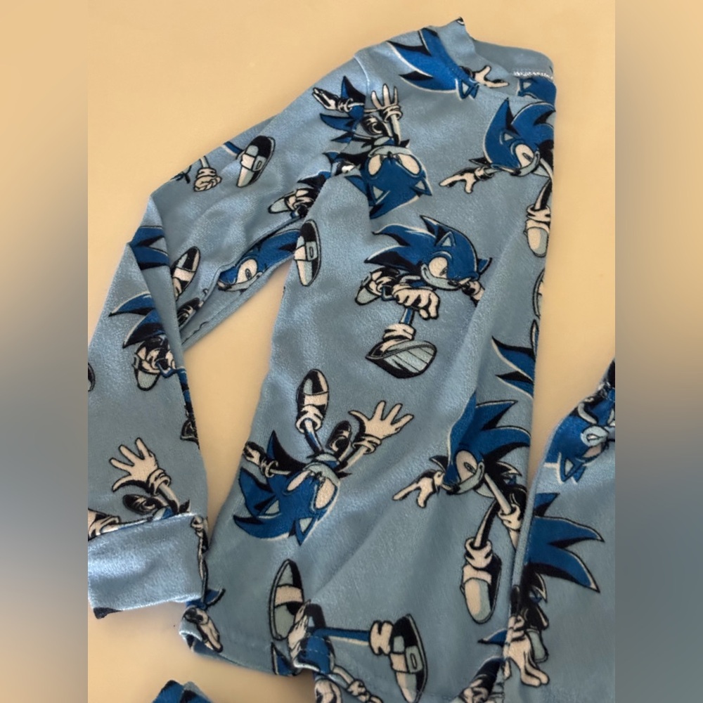Blue Sonic the Hedgehog Pajama Set Size 6 - Picture 8 of 9